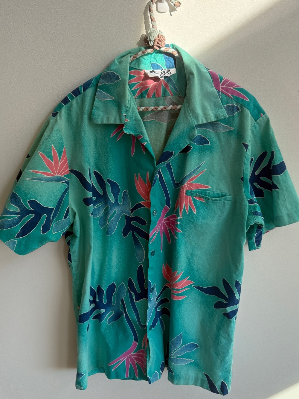 Vintage Hawaiian shirt🩵
XL
